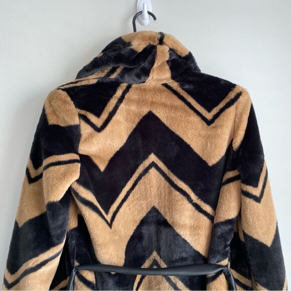 Banana Republic Faux Fur Chevron Long Coat XS NWT - Picture 7 of 10
